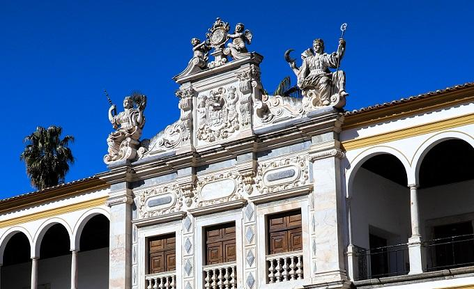 Vinchin Provides Robust Backup Solution to Stand by the University of Évora to against COVID-19